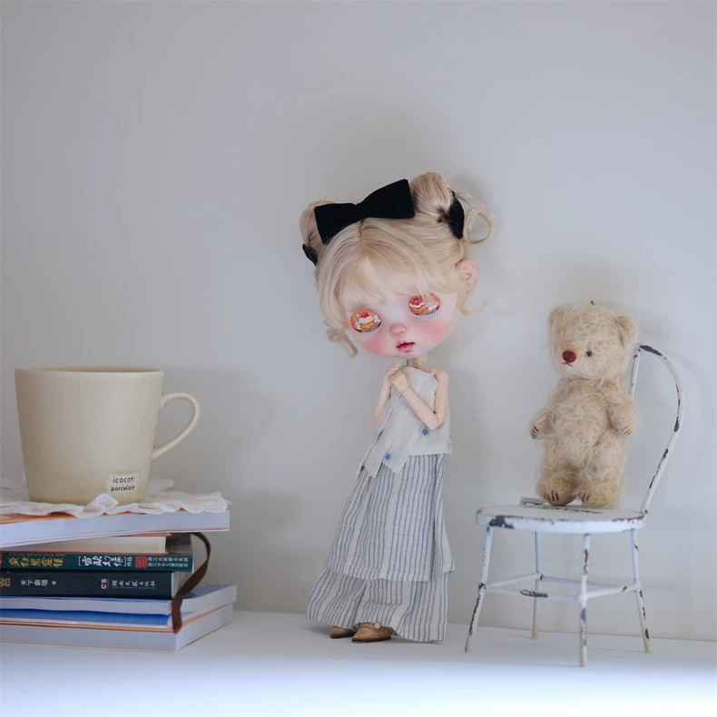 Chic Floral Blythe Doll Outfit: Sleeveless Top & Capri Pants Set for OB22 OB24 Azon - Image 4