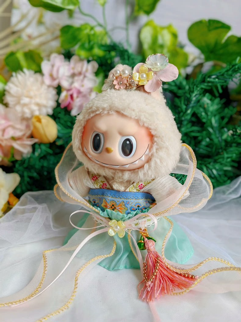 Exquisite Hanfu Labubu Outfit: Dragon Boat Festival-Inspired Silk Ensemble for 17cm Dolls - Image 2