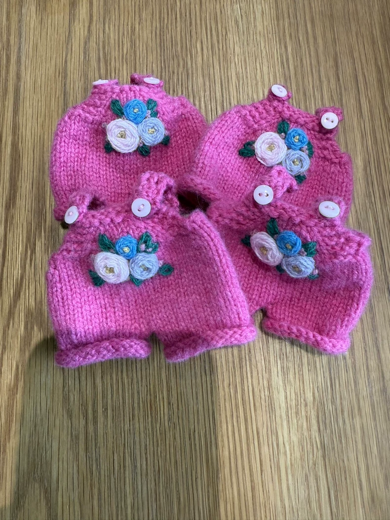 Handcrafted LABUBU Knitwear: Vibrant, Soft & Detailed Doll Outfits for Collectors - Image 2