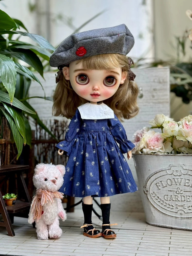 Vintage Blythe Doll Outfit – Elegant Blue Paisley Dress & Beret with Lace Collar | Collector’s Dream - Image 1