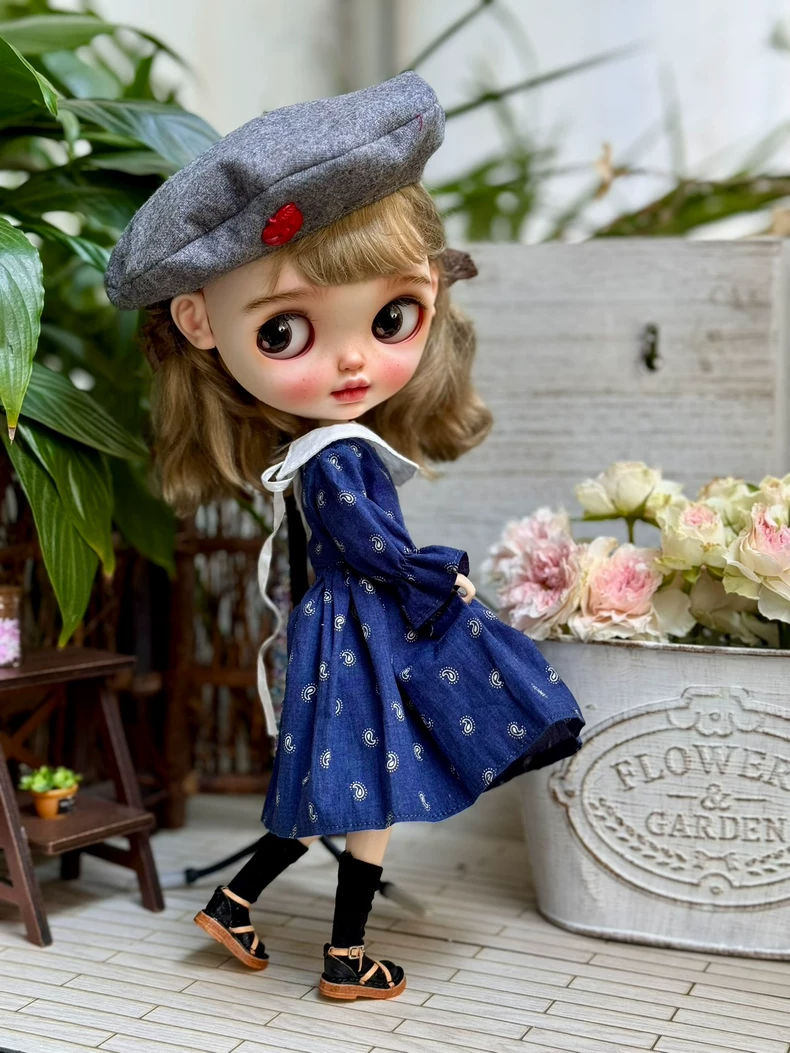 Vintage Blythe Doll Outfit – Elegant Blue Paisley Dress & Beret with Lace Collar | Collector’s Dream - Image 2