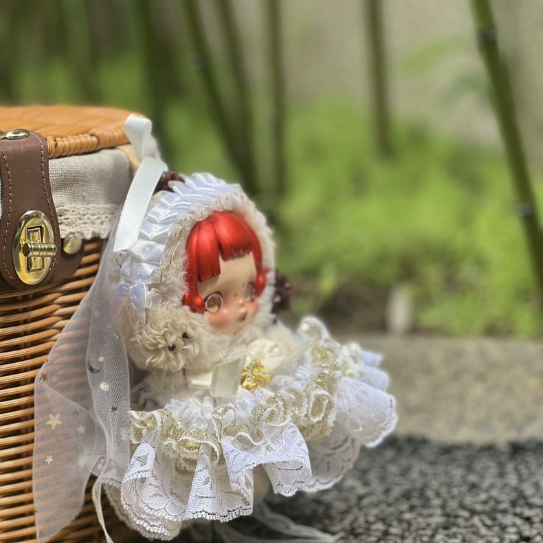 Whimsical Skullpanda Lace Dress & Veil Set – Elegant Golden Starry Doll Outfit for Collectors - Image 3
