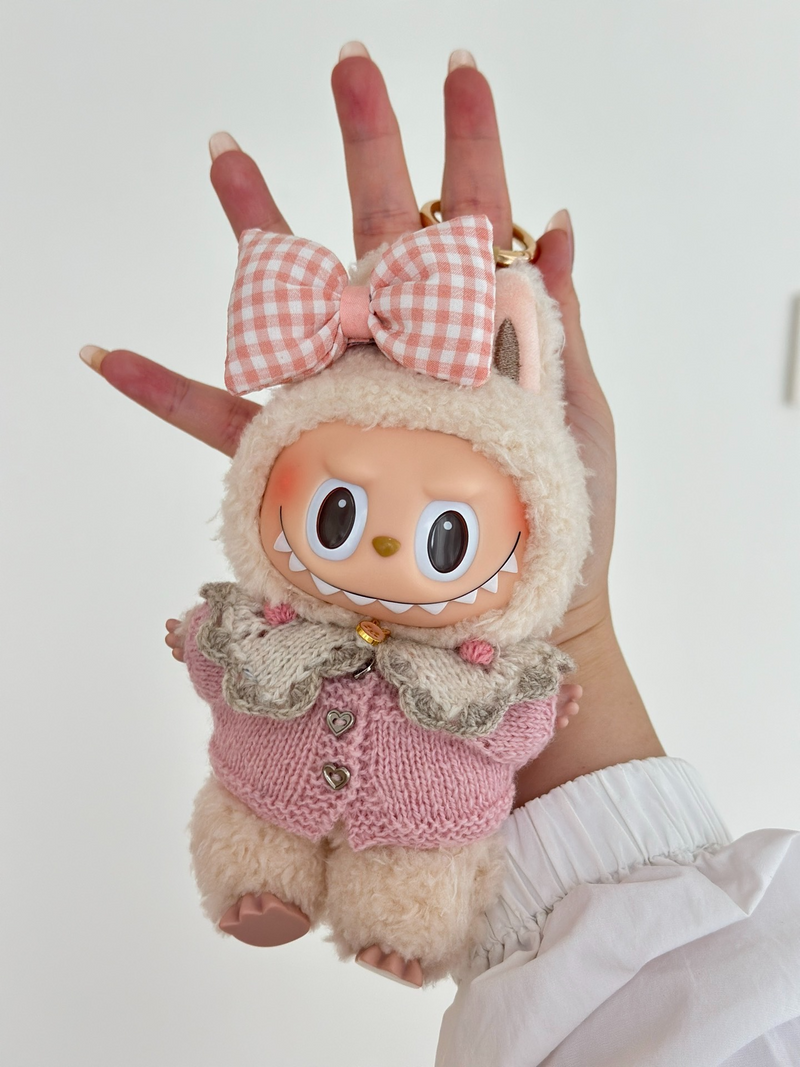 Adorable Labubu Doll Outfit Set – Cozy Knit Cardigan, Scarf & Bows – Pastel Charm - Image 3