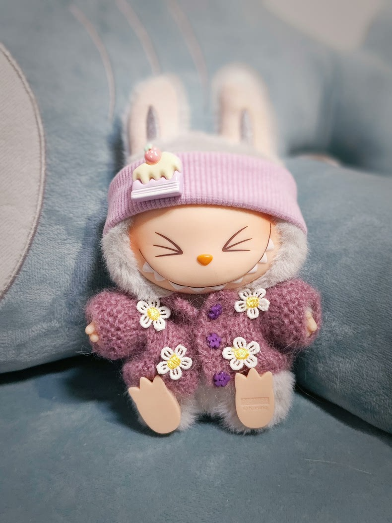 Customizable Labubu Doll Outfit: Stylish Floral Sweater & Adorable Headband for Unique Character Expression - Image 1