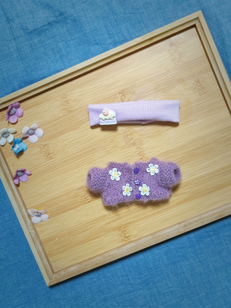 Customizable Labubu Doll Outfit: Stylish Floral Sweater & Adorable Headband for Unique Character Expression - Image 3