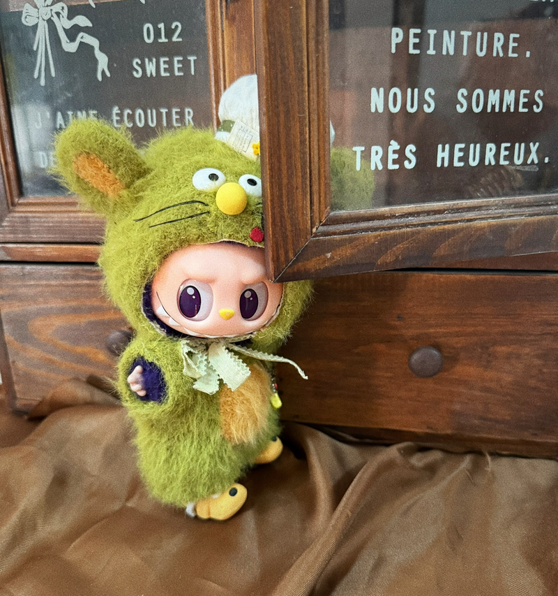 Whimsical Mouse Labubu Doll Outfit with Cheese Bag & Red Shoes – Playful & Collectible - Image 4