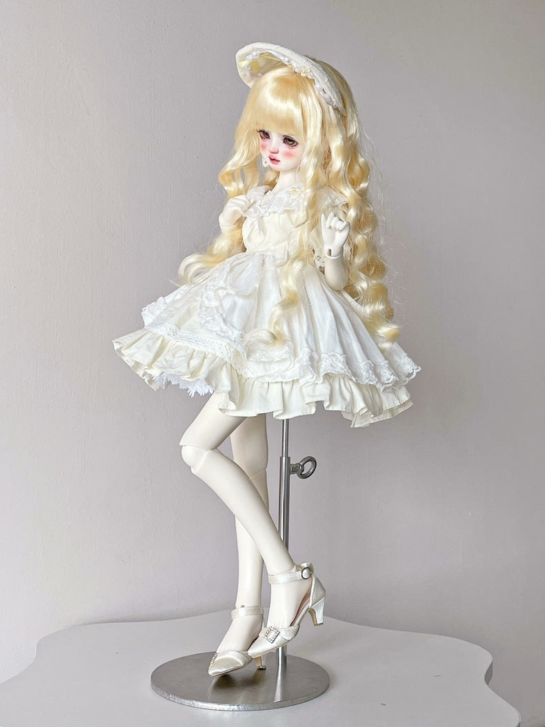 Elegant 1/4 BJD Doll Outfit: Pastel Lace Dress with Headpiece | Premium Quality - Image 7