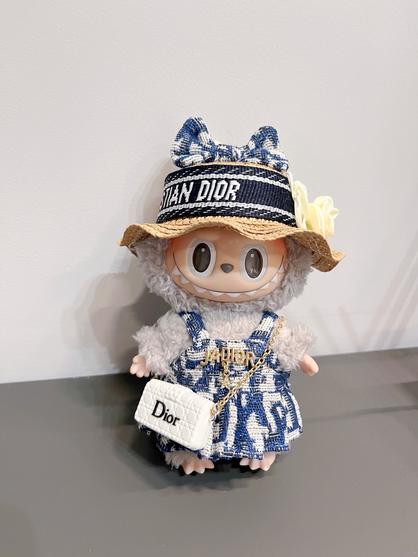 Chic LABUBU Doll Outfit: High-Fashion Blue & Gold Ensemble with Hat, Dress & Accessories - Image 1