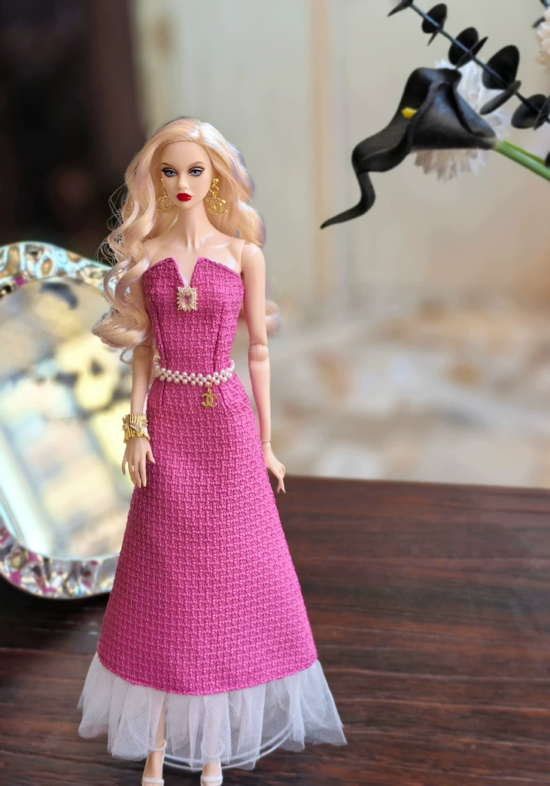 Luxe Pink Tweed Blythe Dress w/ Pearl Waistband & Jewelry Set - Image 1