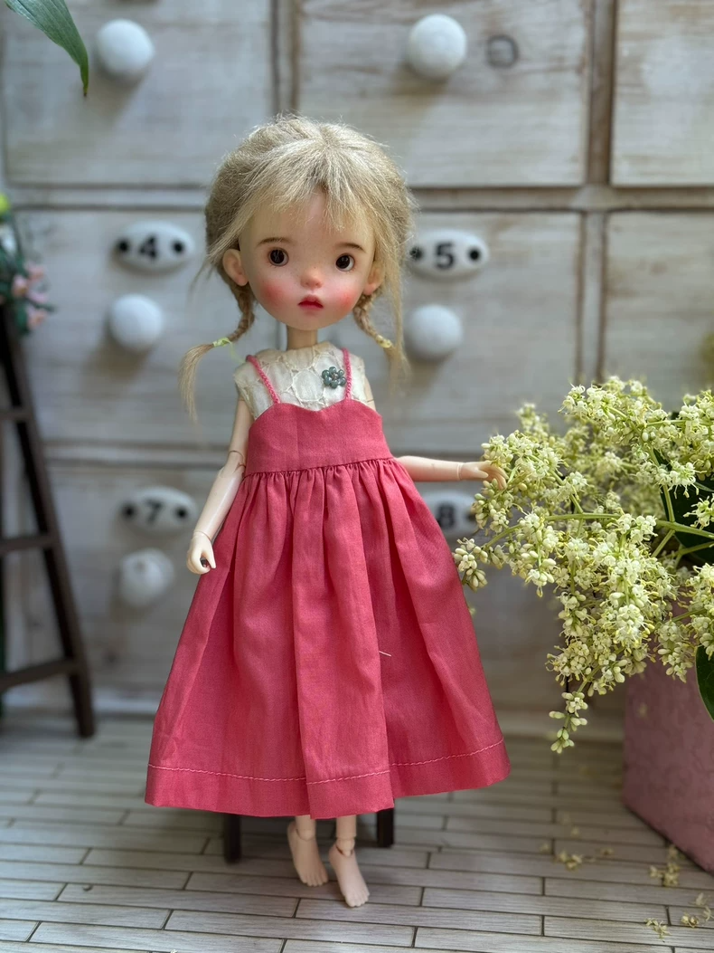 Vintage Blythe Doll Ensemble: Deep Pink Dress & Lace Top for OB24/OB22 – Elegant Collectible Outfit - Image 1