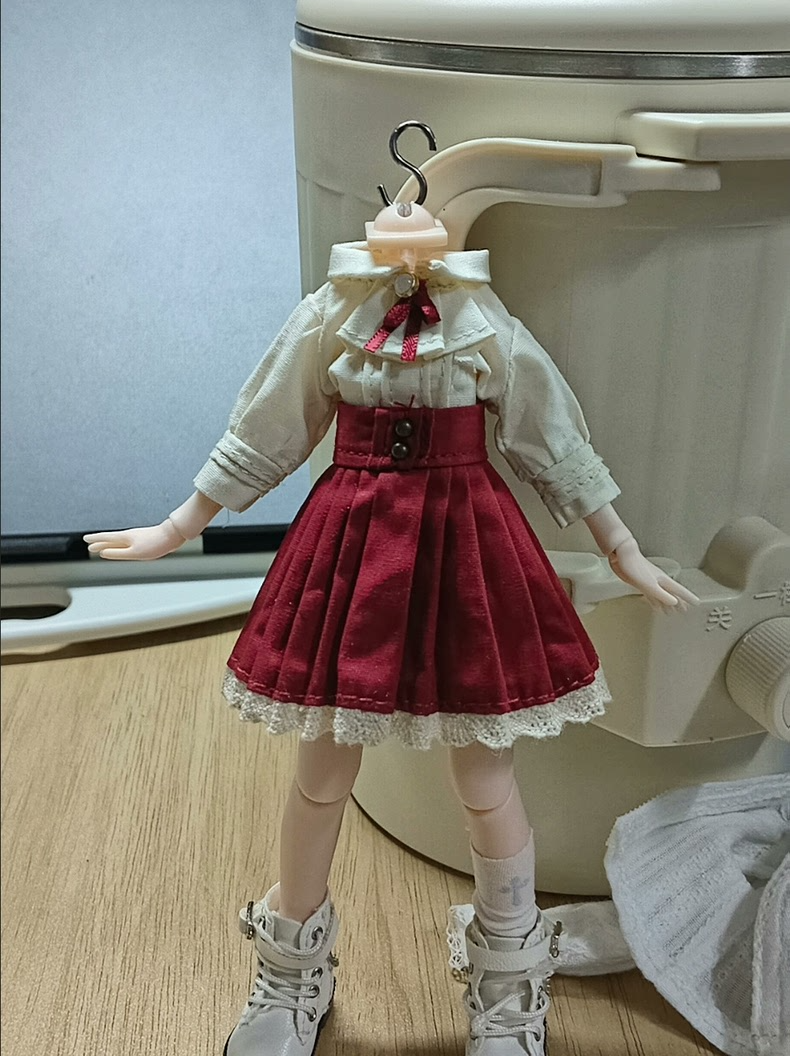 Charming OB11 Doll Outfit: Elegant Blouse & Skirt Set for 12-Inch Dolls - Multiple Colors - Image 4