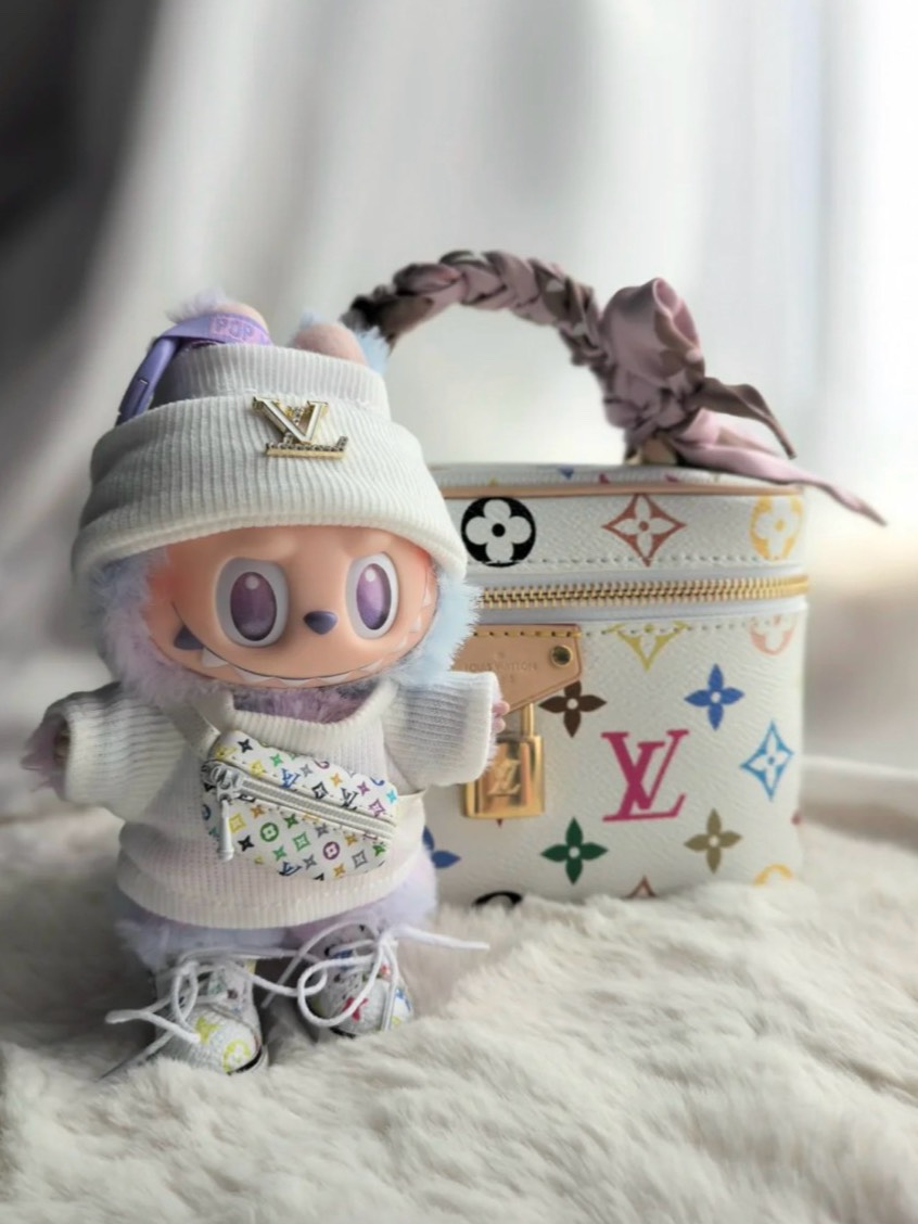 Stylish LABUBU Doll Outfit: Chic Hat, Sweater, Bag, Glasses & Sneakers – Premium Quality, Vibrant Colors - Image 2