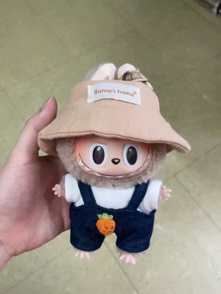 Adorable Carrot Outfit for 15-17cm Labubu Doll – Cozy Hat & Playful Denim Overalls - Image 2