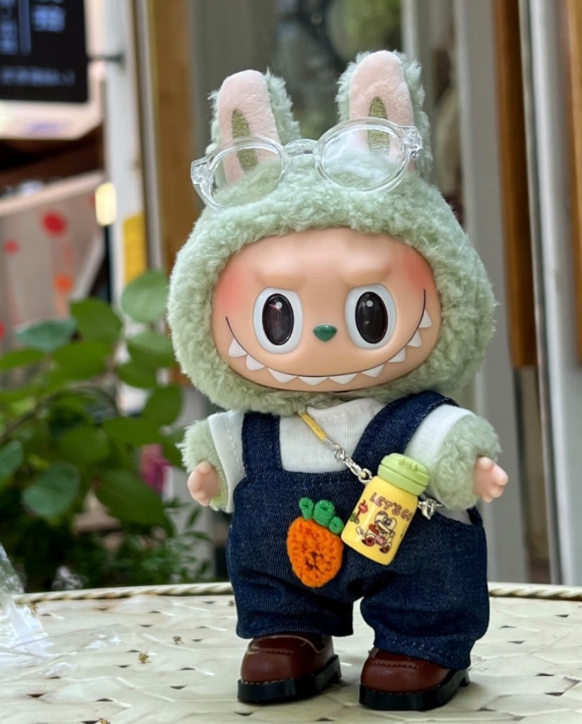 Adorable Carrot-Themed Labubu Doll Outfits – Handmade & Whimsical - Image 1