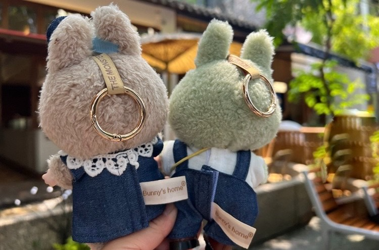 Adorable Carrot-Themed Labubu Doll Outfits – Handmade & Whimsical - Image 5