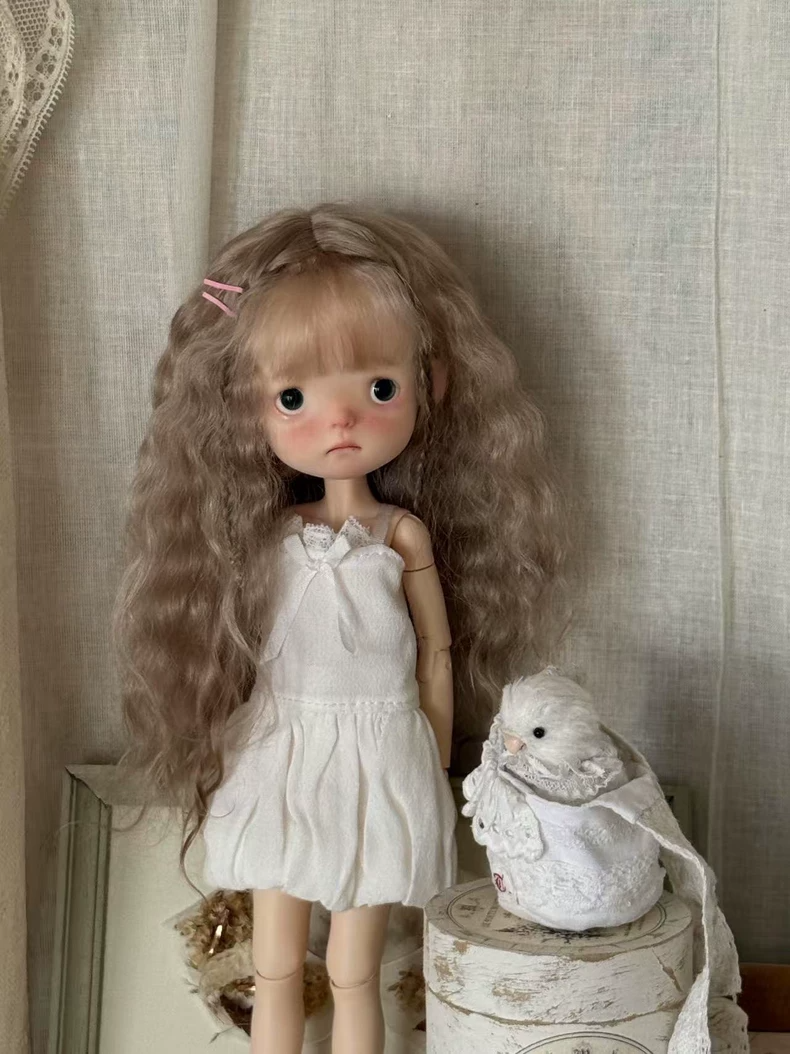 Elegant Blythe Doll Outfit: White Floral Skirt & Lace Socks for OB22/OB24 | BJD Fashion - Image 2