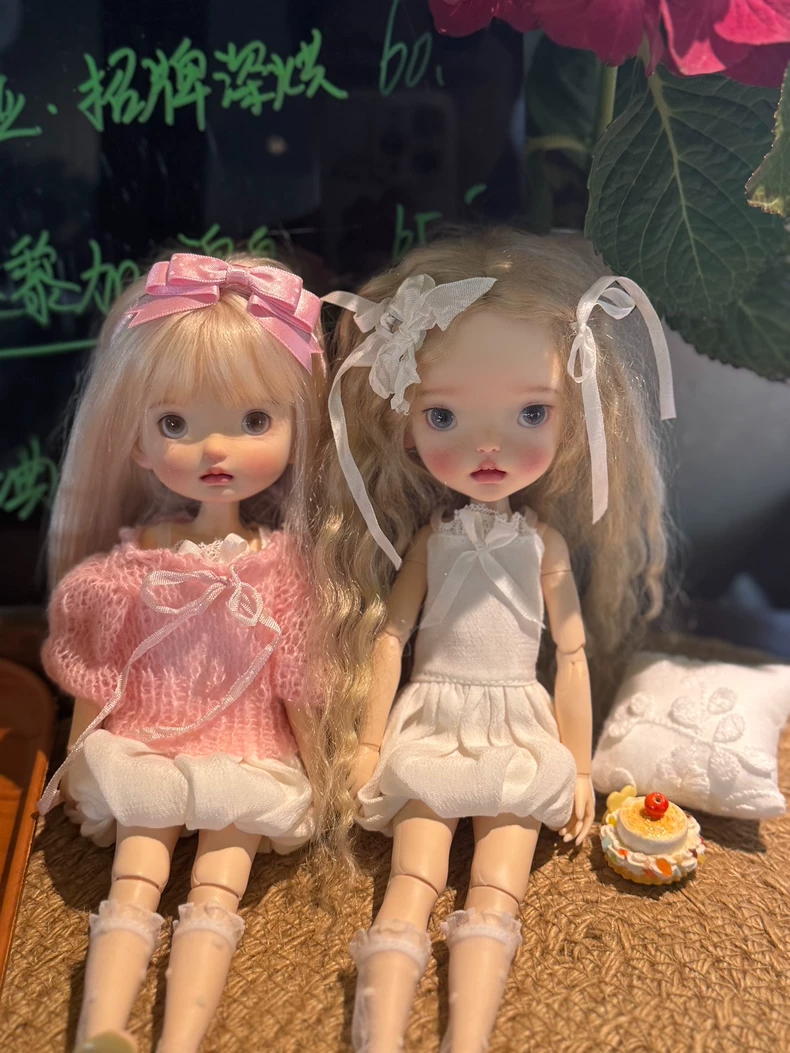 Elegant Blythe Doll Outfit: White Floral Skirt & Lace Socks for OB22/OB24 | BJD Fashion - Image 6