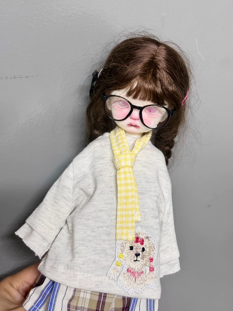 Handcrafted Blythe Doll Outfit: Cozy T-Shirt & Plaid Skirt Set w/ Scarf & Sneakers for Chibi Akagi - Image 9