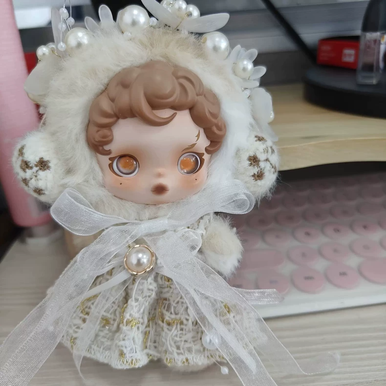 Elegant Skullpanda Doll Outfit: Lace & Pearl Embellished with Plush Fur – Collector’s Dream - Image 6
