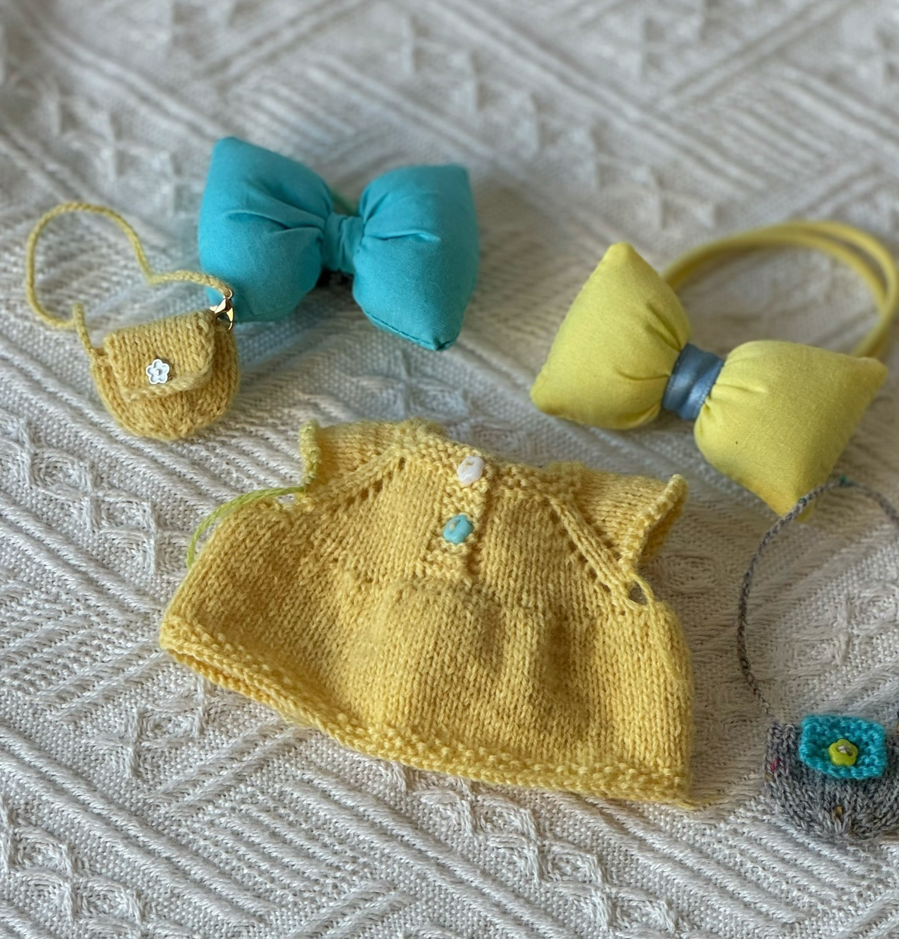 Handmade LABUBU Toy Outfit: Premium Yellow & Blue Wool Dress with Satin Bows – Elegant & Durable 17cm Fit - Image 2