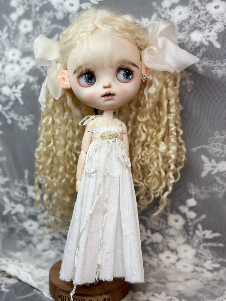 Exquisite Blythe Doll Dresses: Elegant Long Skirts & Strapless Gowns for ob24 – Handcrafted Luxury - Image 5