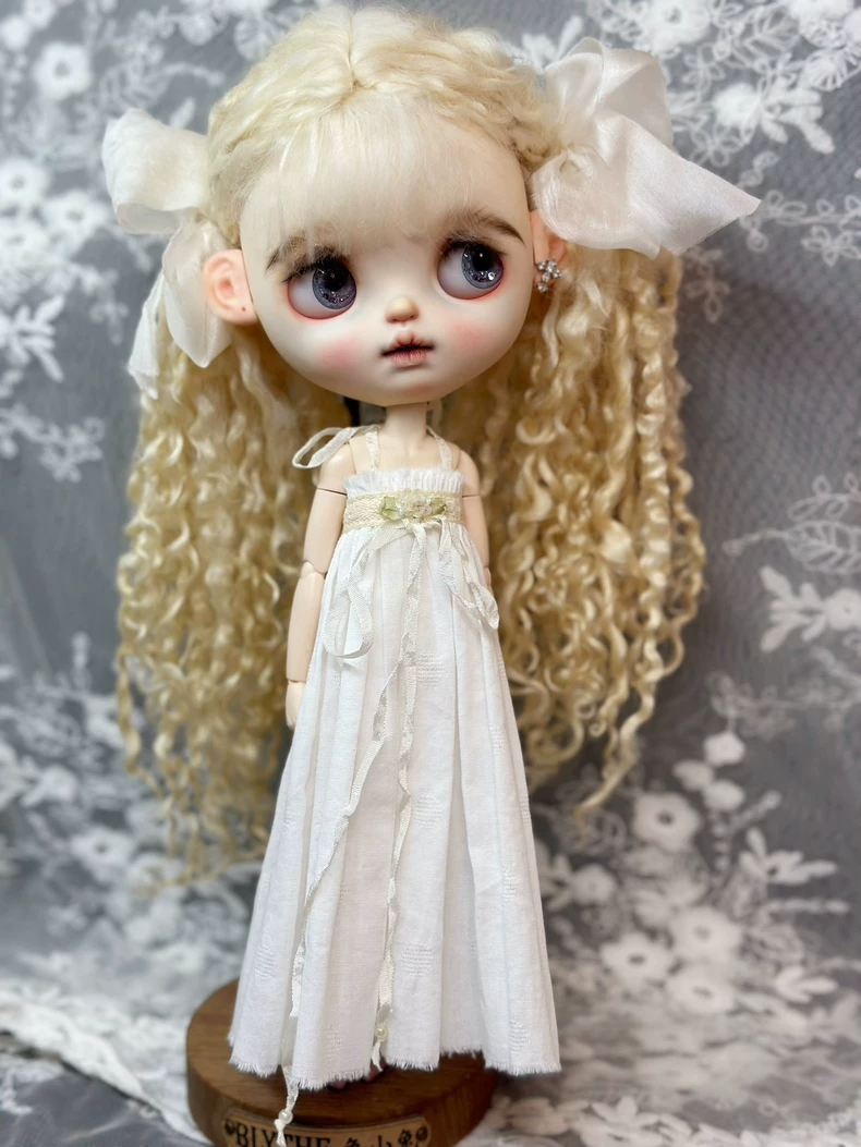 Exquisite Blythe Doll Dresses: Elegant Long Skirts & Strapless Gowns for ob24 – Handcrafted Luxury - Image 8