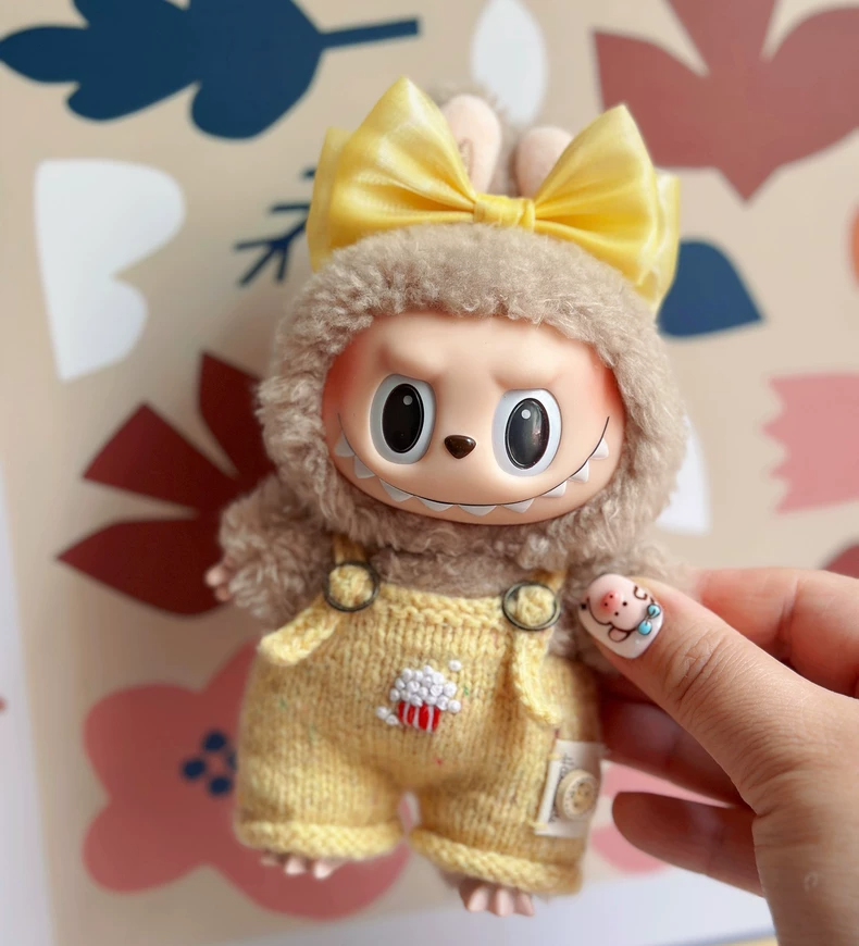 Charming LABUBU Knit Outfit: Customizable, Embroidered, & Durable for 17cm Figures - Image 2