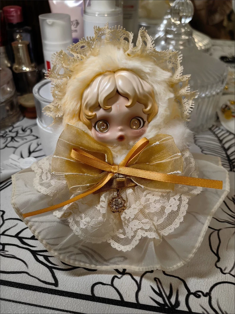 Luxurious Skullpanda Doll Outfit: Elegant White & Gold Ensemble with Adjustable Headband & Layered Skirt - Image 6