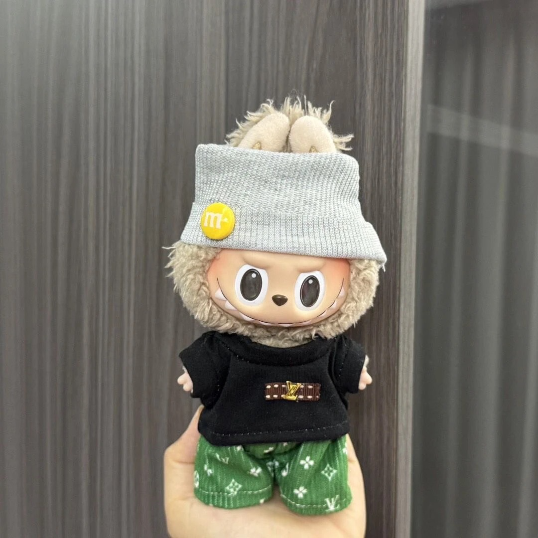 Stylish LABUBU Hip-Hop Outfit for 17cm Dolls – Premium Hat & Clothing Set for Collectors - Image 1