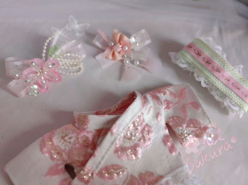 Elegant Cherry Blossom LABUBU Outfit – Luxe Satin & Silver Embroidery for 17cm Figures - Image 5