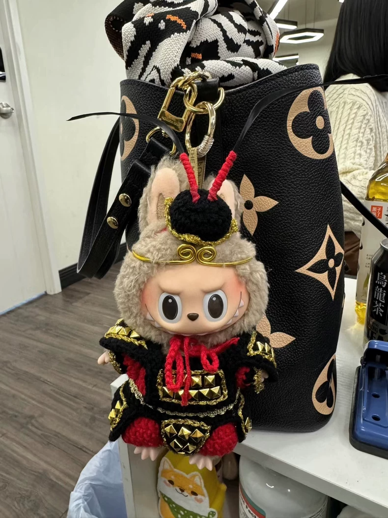 Legendary Sun Wukong Labubu Plush Costume: Black & Gold War King Outfit for Dynamic Play & Collectible Fun - Image 7