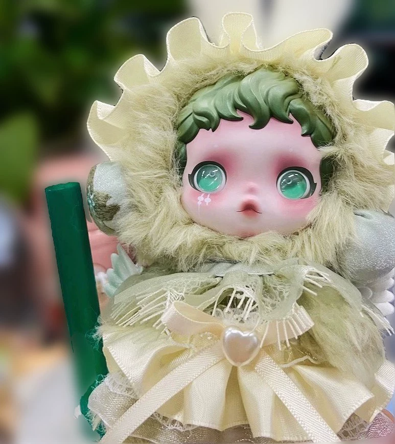 Charming Skullpanda Doll Outfit: Deluxe Headband & Skirt for Collectors - Image 4