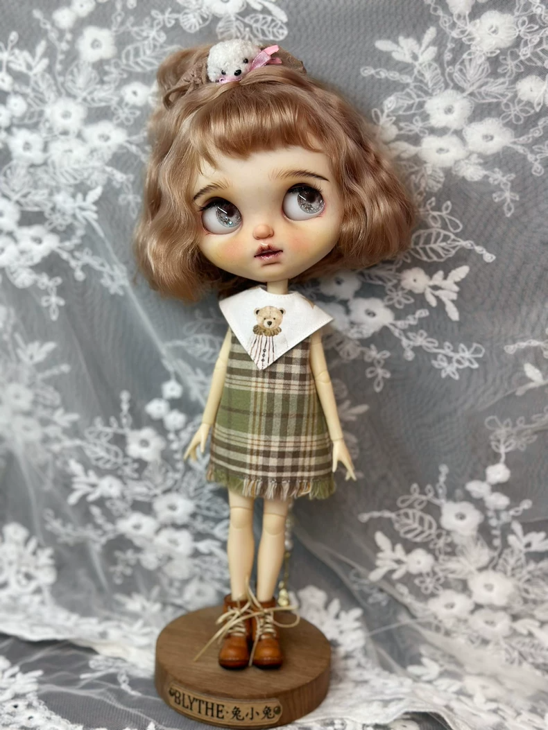 Charming Blythe Doll Plaid Dress Outfit with Teddy Bear Collar & Boots - Image 3