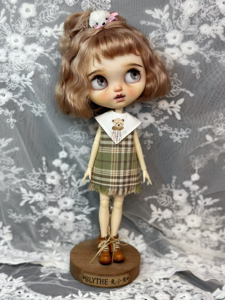 Charming Blythe Doll Plaid Dress Outfit with Teddy Bear Collar & Boots - Image 4