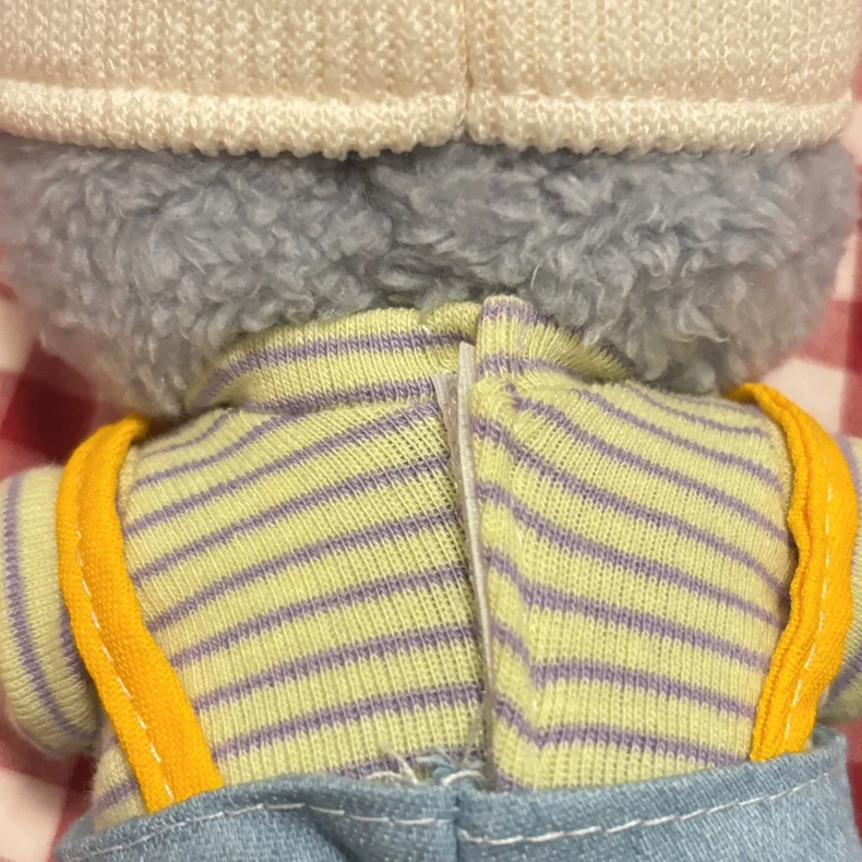 LABUBU Doll Outfit: Cozy Pink Hat, Snug Sweater & Mini Bag – Playful Elegance for Collectible Dolls - Image 6