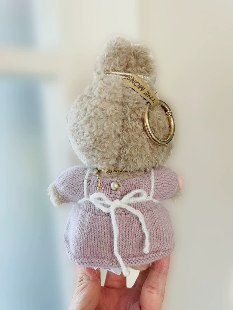 Charming Labubu Doll Outfit: Cozy Dress, Elegant Bow & Necklace – Perfect for Collectors & Playtime! - Image 2