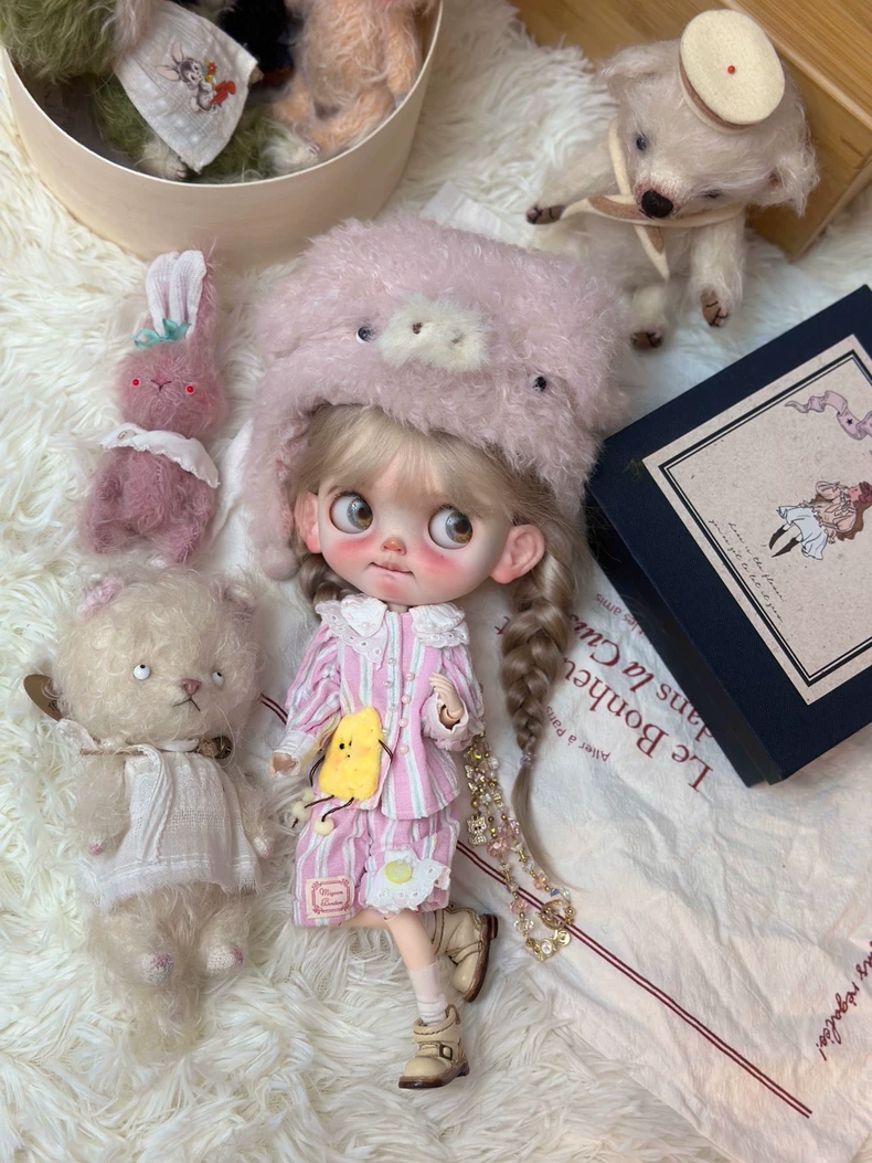 Charming BLYTHE Doll Outfit: Pastel Pink & Yellow Ensemble with Crown Hairband – Premium Quality & Play-Ready - Image 2