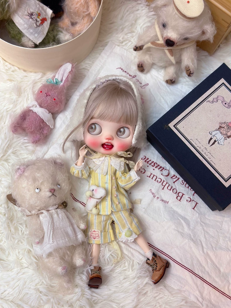 Charming BLYTHE Doll Outfit: Pastel Pink & Yellow Ensemble with Crown Hairband – Premium Quality & Play-Ready - Image 5