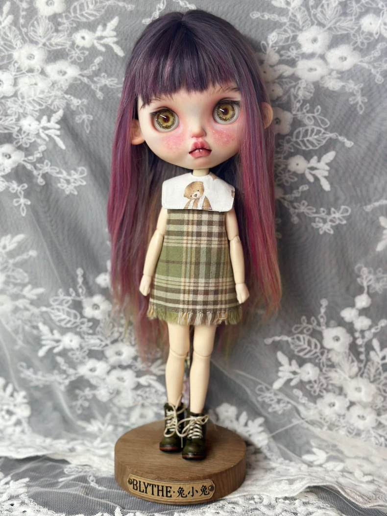 Vintage Plaid Blythe Doll Outfit with Teddy Bear Collar & Boots – OB24 Fit - Image 1