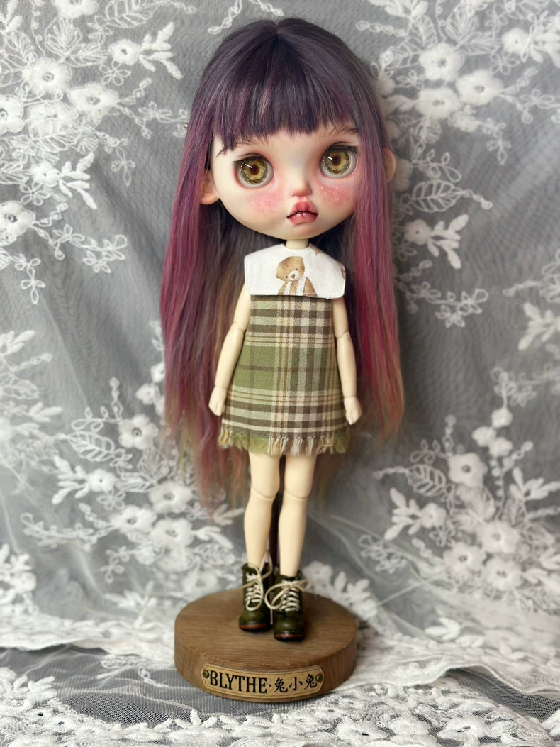 Vintage Plaid Blythe Doll Outfit with Teddy Bear Collar & Boots – OB24 Fit - Image 2