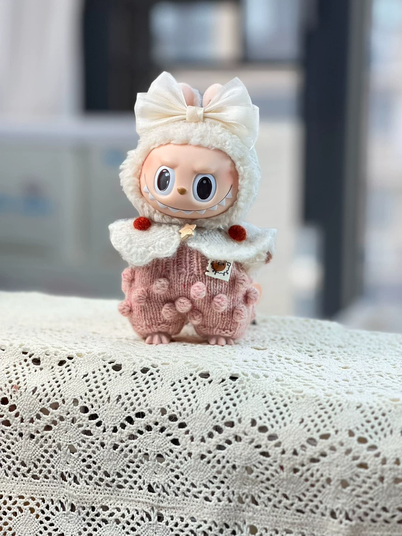 Charming Labubu Knit Outfit: Soft Pastel Design with Bow for Collectible Figures - Image 2