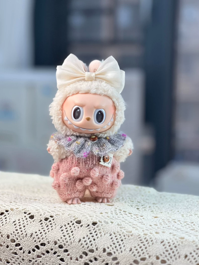Charming Labubu Knit Outfit: Soft Pastel Design with Bow for Collectible Figures - Image 5