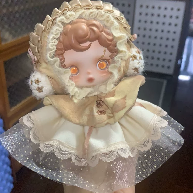 Elegant Skullpanda Doll Outfit: Pastel Headband & Flowing Skirt for Collectors - Image 3