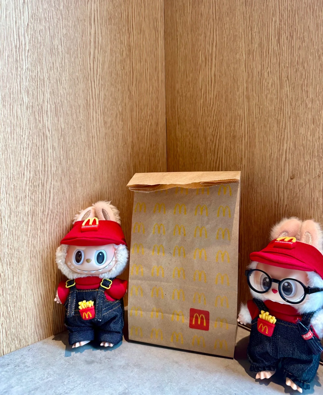 Vibrant McDonald's-Themed LABUBU Doll Outfit – Red Cap, Denim & Accessories for Collectors - Image 2