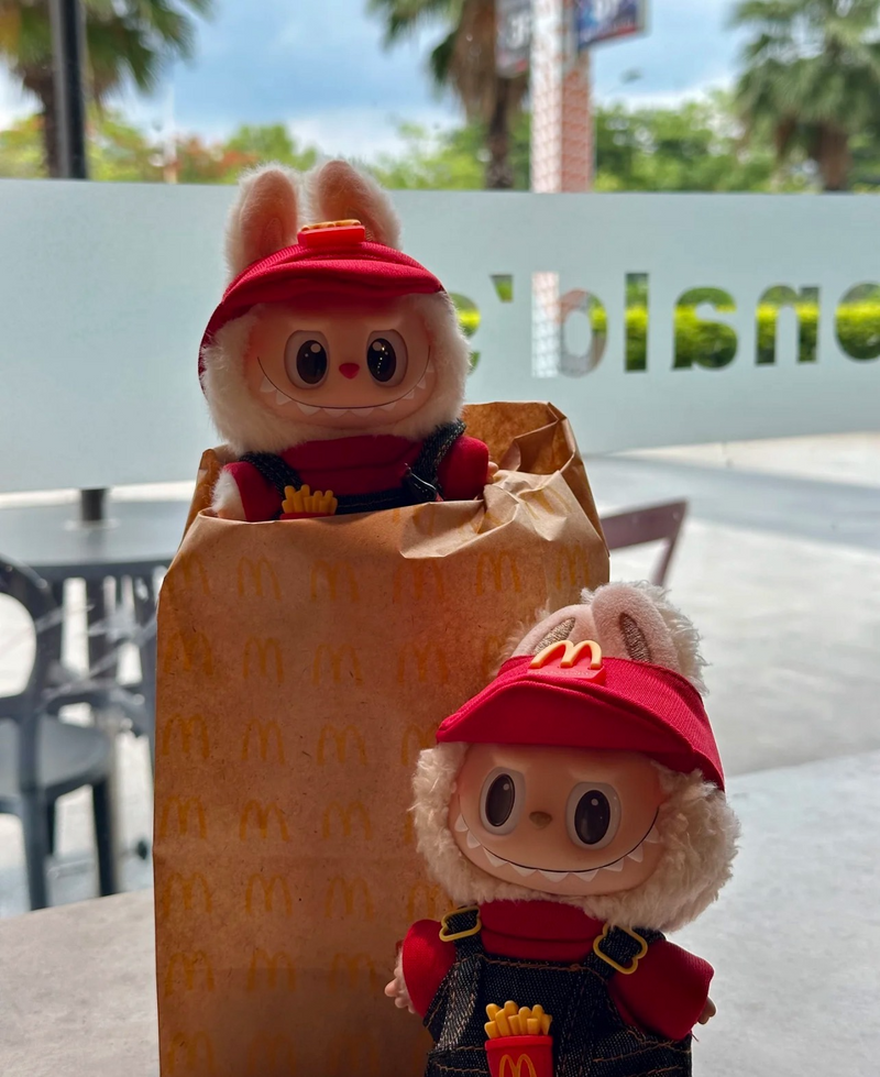 Vibrant McDonald's-Themed LABUBU Doll Outfit – Red Cap, Denim & Accessories for Collectors - Image 3