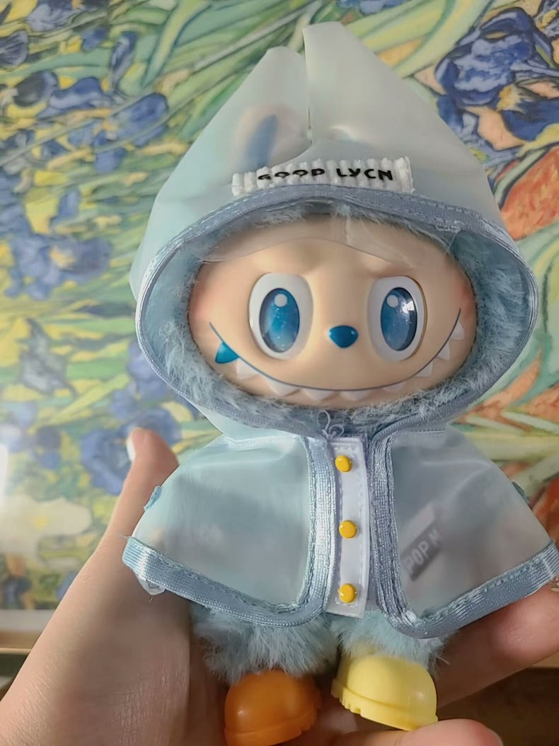 Charming LABUBU Rain-Themed Outfit: Stylish Transparent Raincoat & Colorful Boots for 17cm Dolls - Image 1