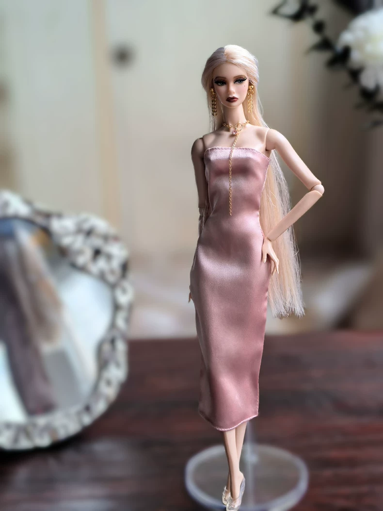 **Luxury BJD 1/6 Strapless Dress & Coat Set w/ Jewelry - Pink & Gray Ensemble** - Image 2