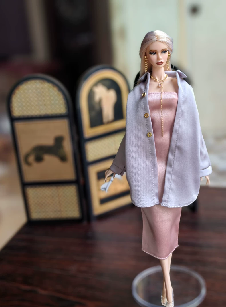 **Luxury BJD 1/6 Strapless Dress & Coat Set w/ Jewelry - Pink & Gray Ensemble** - Image 3
