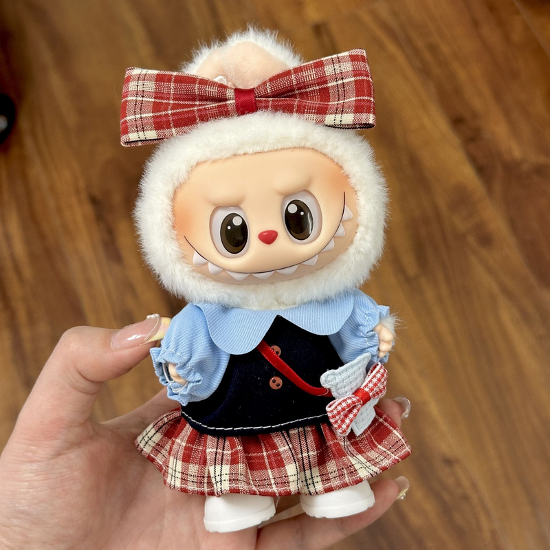 Charming British College Labubu Doll Outfit – 4-Piece Set with Bow, Top, Skirt & Bear Bag - Image 2