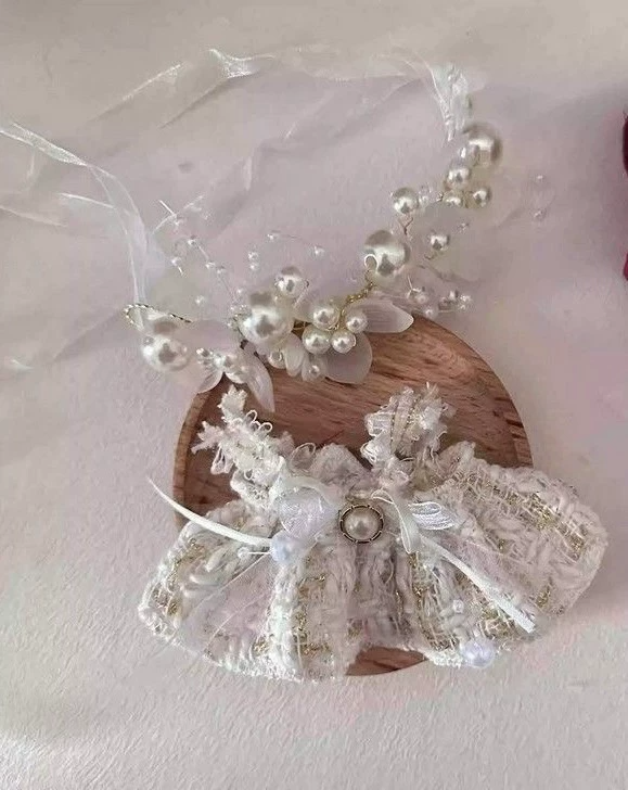 Luxe Skullpanda Doll Outfit: Lace, Fur & Pearls in Elegant White & Gold - Image 7